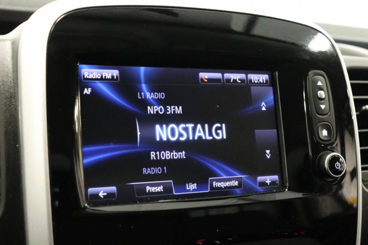 Renault Trafic 1.6 dCi - EURO 6 - Airco - Navi - Cruise - € 11.900,- Excl.