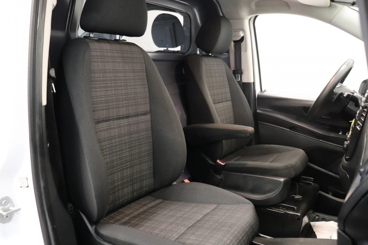 Mercedes-Benz Vito 114 CDI Lang Automaat EURO 6 - Airco - Cruise - PDC - € 16.900,- Excl.