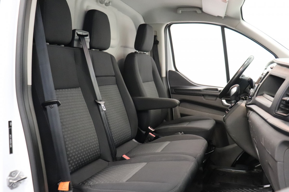 Ford Transit Custom 2.0 TDCI 130PK Automaat EURO 6 - Airco - Cruise - PDC - € 15.900,- Excl.