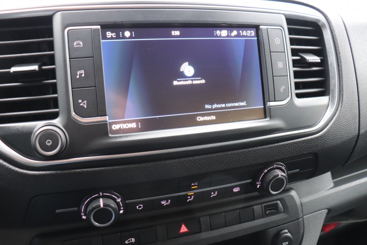Peugeot Expert 1.5 BlueHDI EURO 6 - Airco - Navi - Cruise - € 15.900,- Excl.