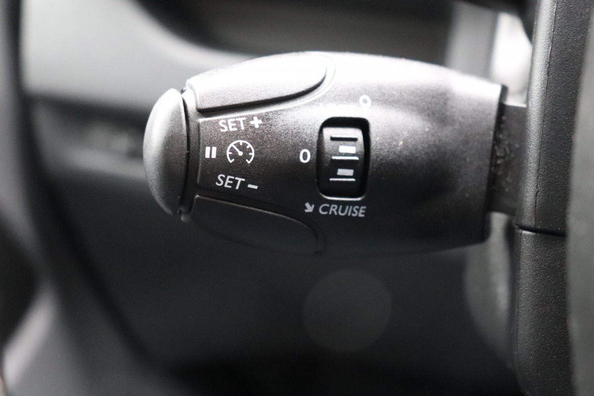 Peugeot Expert 1.5 BlueHDI EURO 6 - Airco - Navi - Cruise - € 15.900,- Excl.