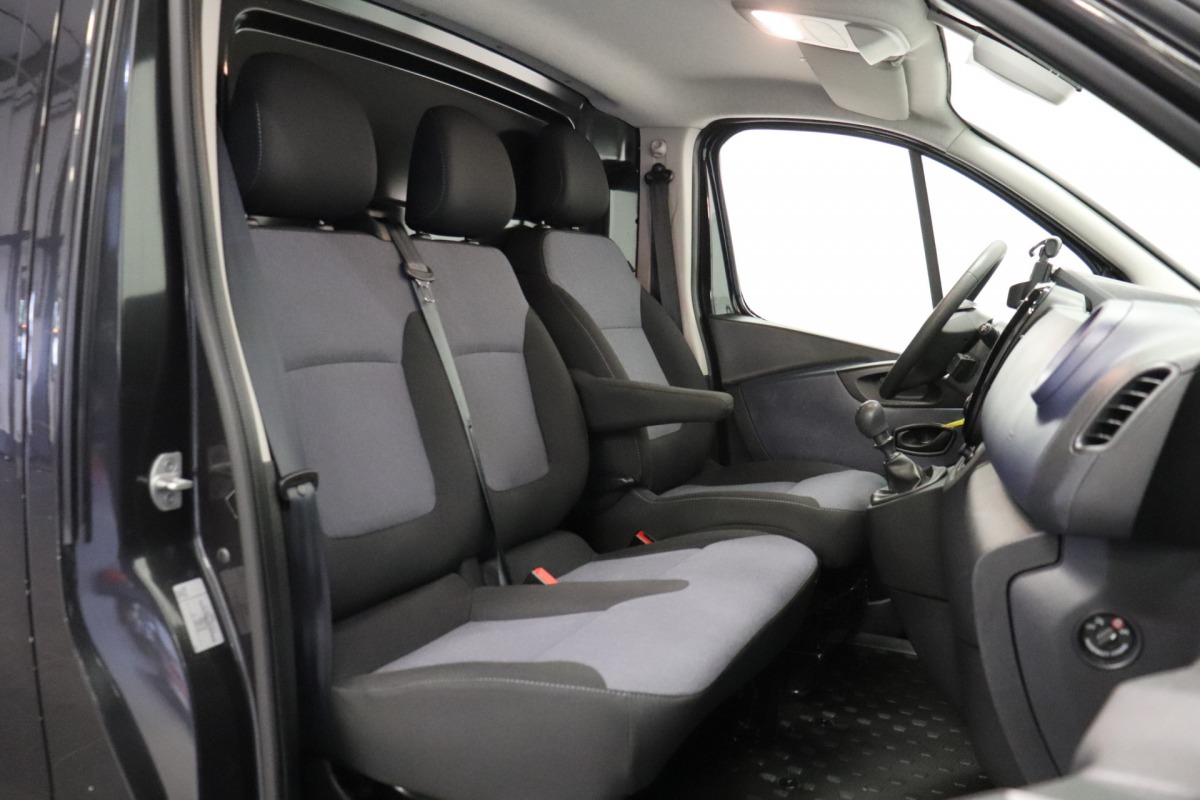 Opel Vivaro 1.6 CDTI 125PK EURO 6 - Airco - Navi - Cruise - € 10.499,- Excl.