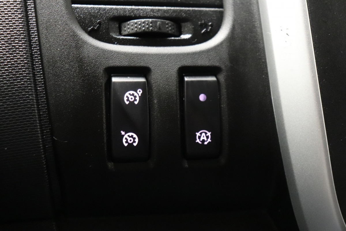 Renault Trafic 2.0 dCi 120PK L2 - EURO 6 - Airco - Navi - Cruise - Trekhaak - € 13.900,- Excl.