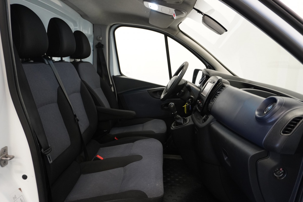 Opel Vivaro 1.6 CDTI 145PK EURO 6 - Airco - Navi - Cruise - € 9.950, Excl.