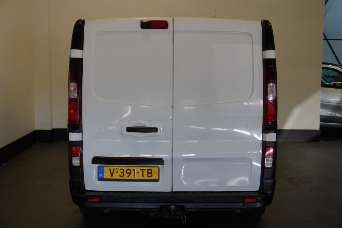 Opel Vivaro 1.6 CDTI 145PK EURO 6 - Airco - Navi - Cruise - € 9.950, Excl.