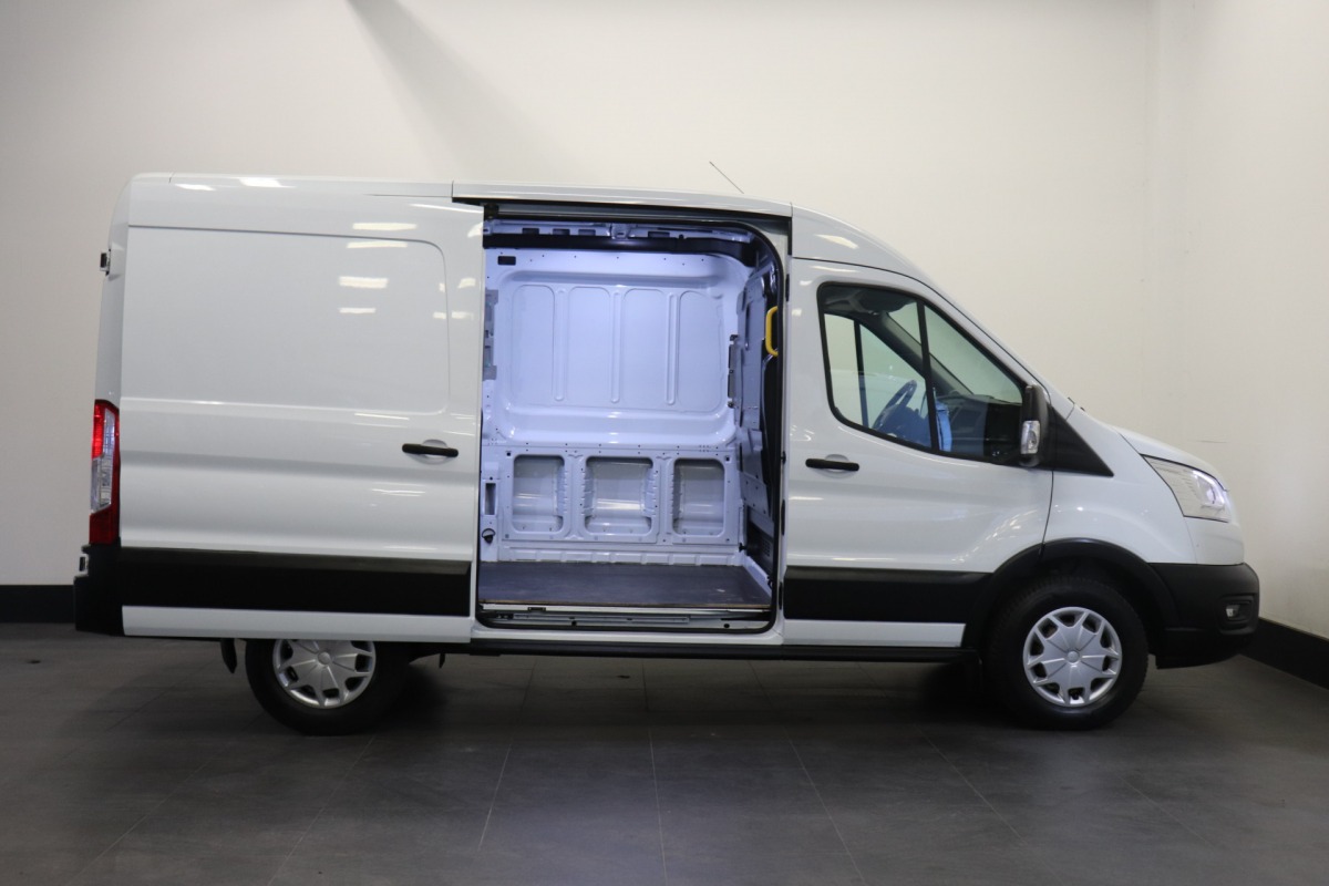 Ford Transit 2.0 TDCI 130PK L2H2 - EURO 6 - Airco - Cruise - PDC - € 17.900,- Excl.