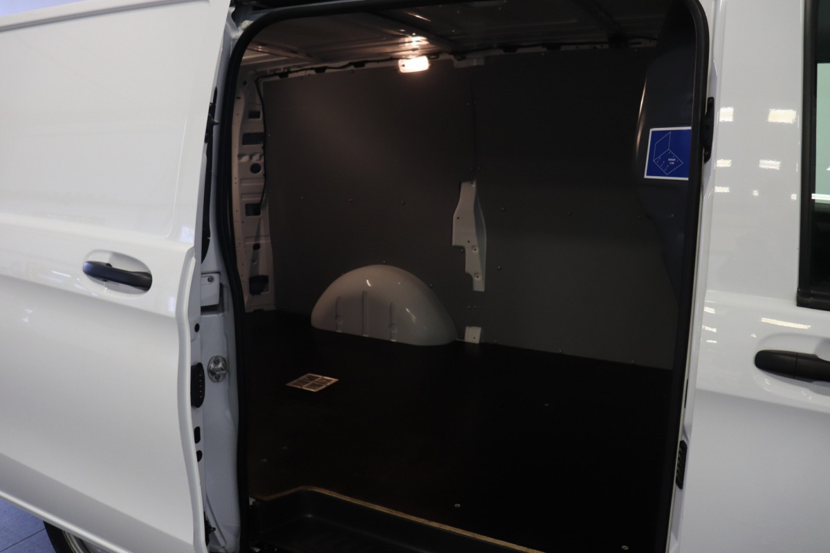 Mercedes-Benz Vito 116 CDI Lang EURO 6 - Airco - Navi - Cruise - € 17.950, Excl.