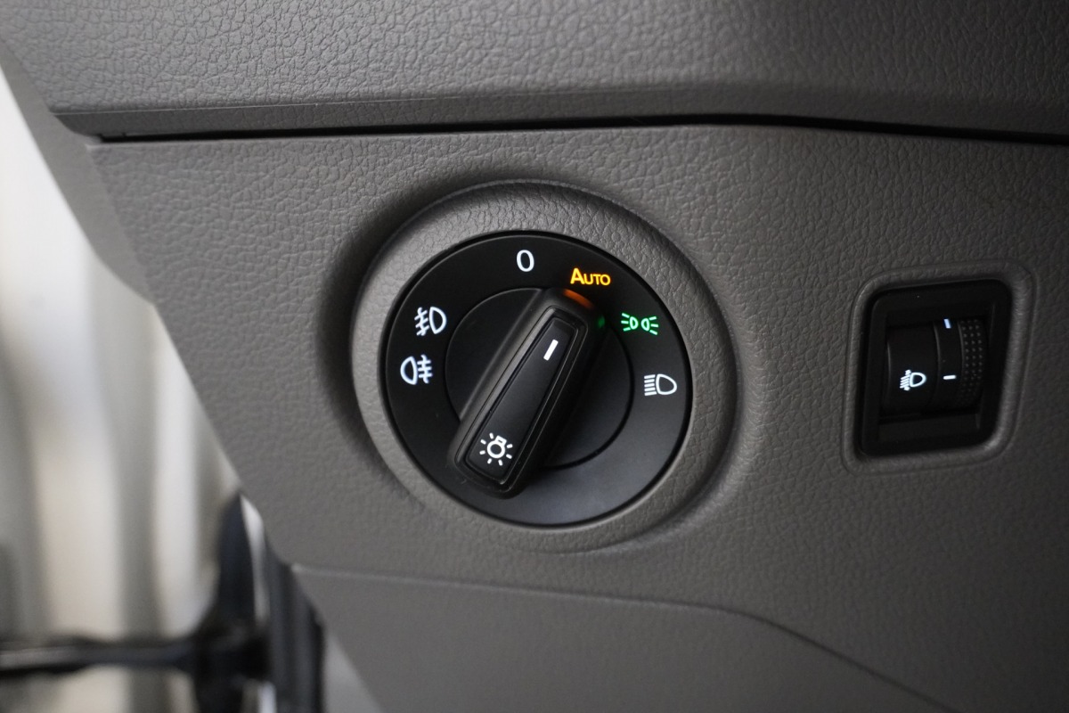 Volkswagen Crafter 2.0 TDI L4H3 Dubbele Cabine EURO 6 - Airco - Navi - Cruise - € 22.950,- Excl.