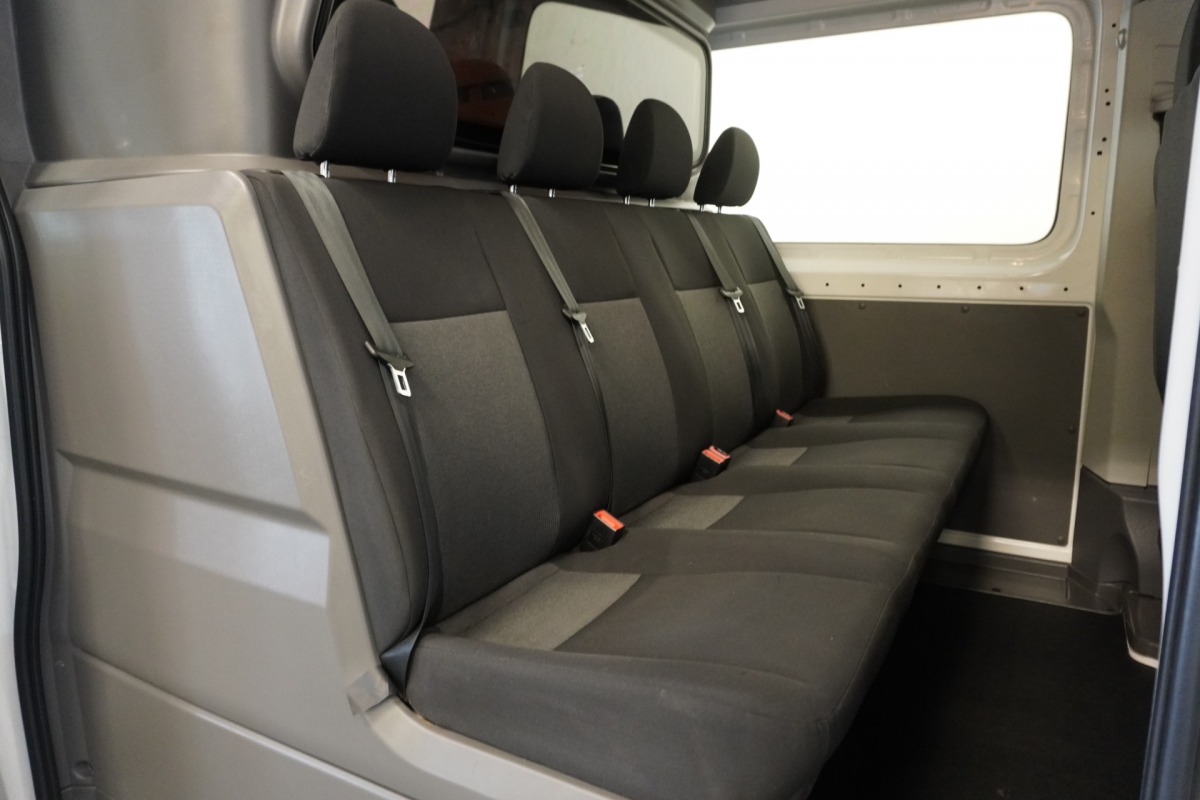 Volkswagen Crafter 2.0 TDI L4H3 Dubbele Cabine EURO 6 - Airco - Navi - Cruise - € 22.950,- Excl.