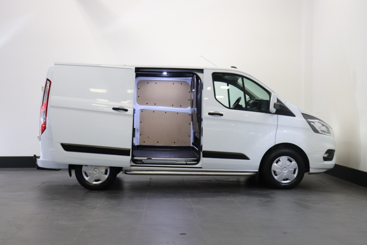 Ford Transit Custom 2.0 TDCI EURO 6 - Airco - Cruise - PDC -  € 14.950,- Excl.