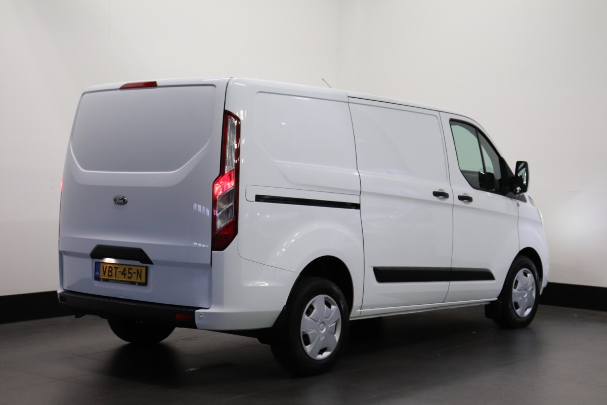 Ford Transit Custom 2.0 TDCI 130PK Automaat - EURO 6 - Airco - Navi - Cruise - € 14.950,- Excl.