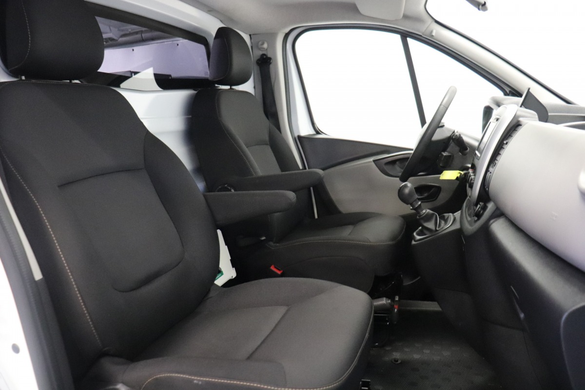 Renault Trafic 1.6 DCI 125PK EURO 6 - Airco - Navi - Cruise - € 12.499,- Excl.