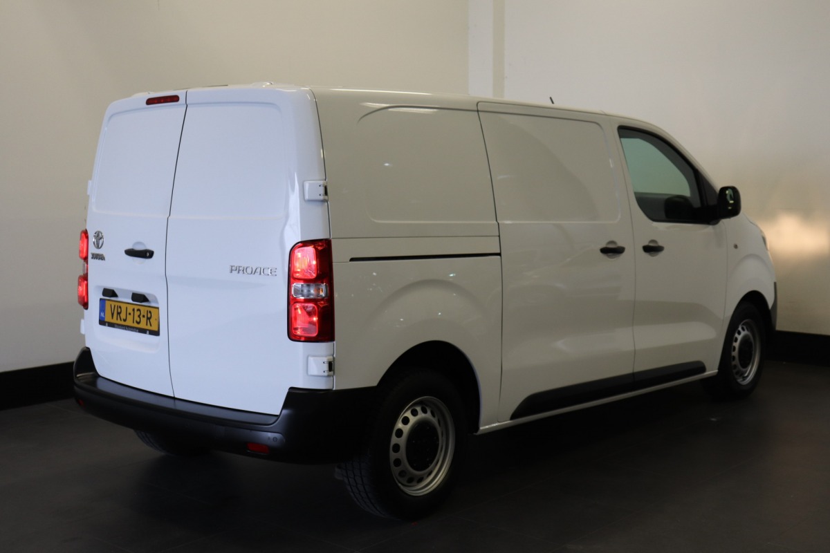 Toyota ProAce 2.0 D-4D 144PK EURO 6 - Airco - Cruise - PDC - € 16.900,- Excl.