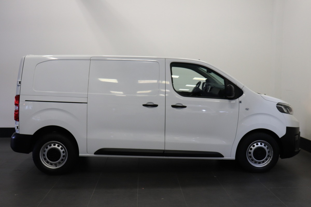 Toyota ProAce Worker 2.0 D-4D 145PK EURO 6 - Airco - Cruise - PDC - €17.499,- Excl.