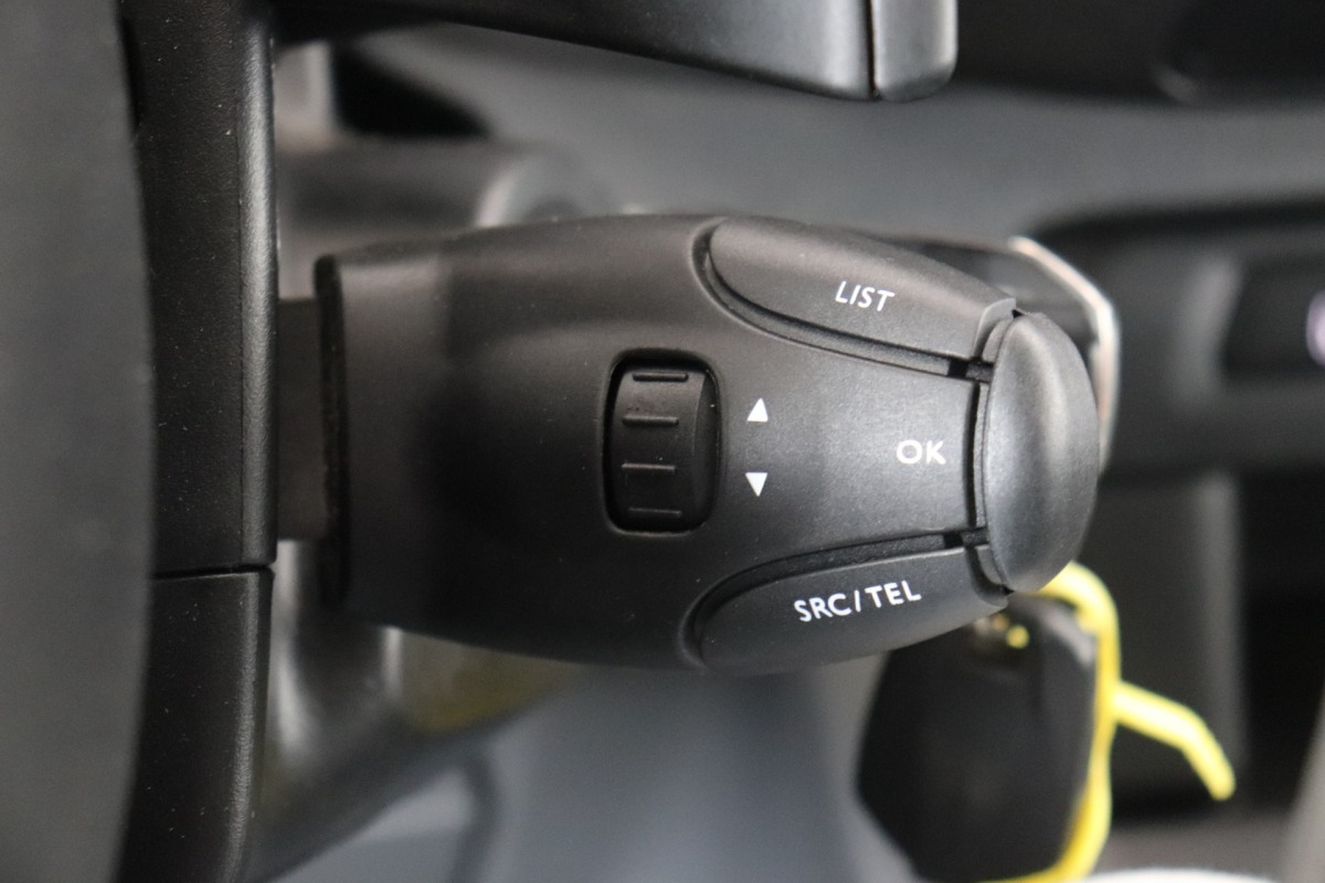 Opel Vivaro 2.0 CDTI L2 123PK Automaat EURO 6 - Airco - Cruise - PDC - Trekhaak - €13.950,- Excl.