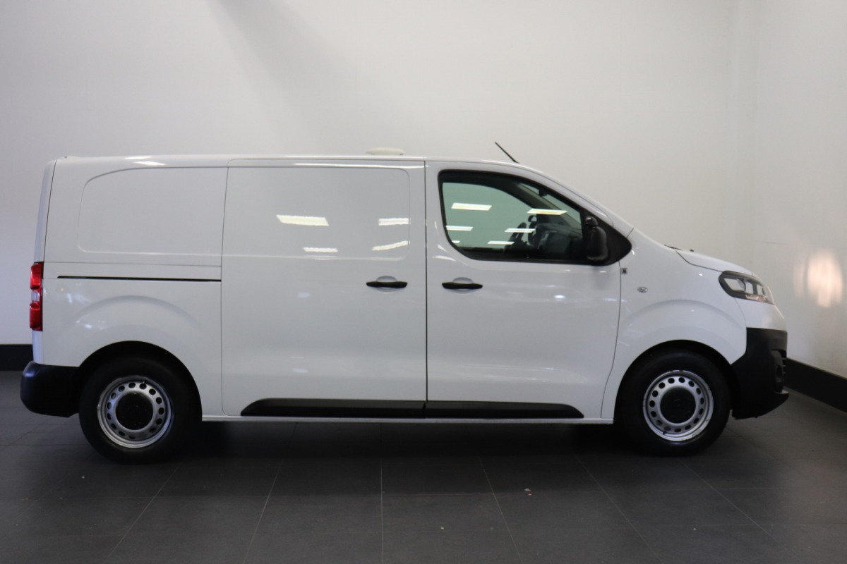 Opel Vivaro 2.0 CDTI L2 123PK Automaat EURO 6 - Airco - Cruise - PDC - Trekhaak - €13.950,- Excl.