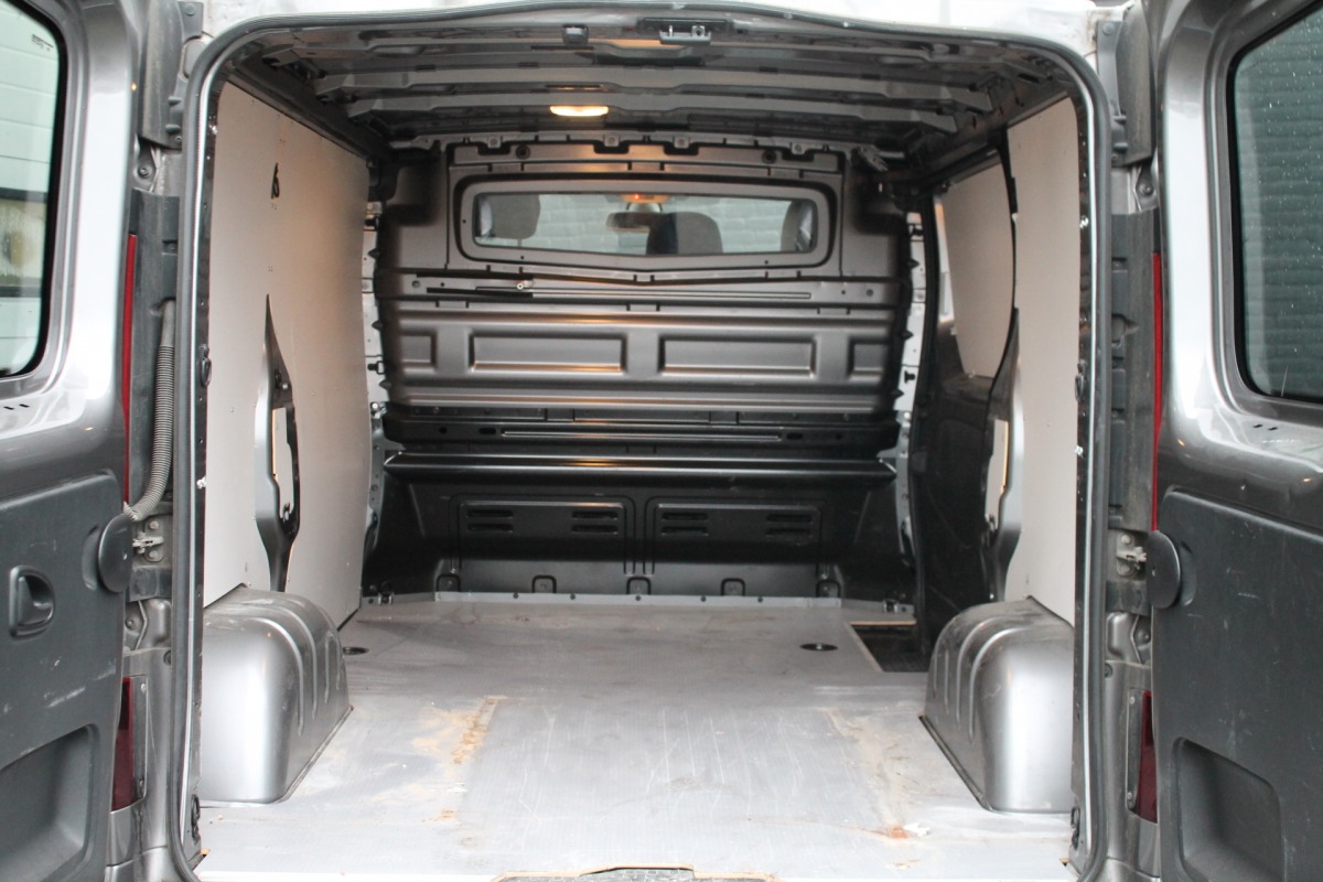 Opel Vivaro 1.6 CDTI 125PK EURO 6 - Airco - Navi - Cruise - € 9.900,- Excl.