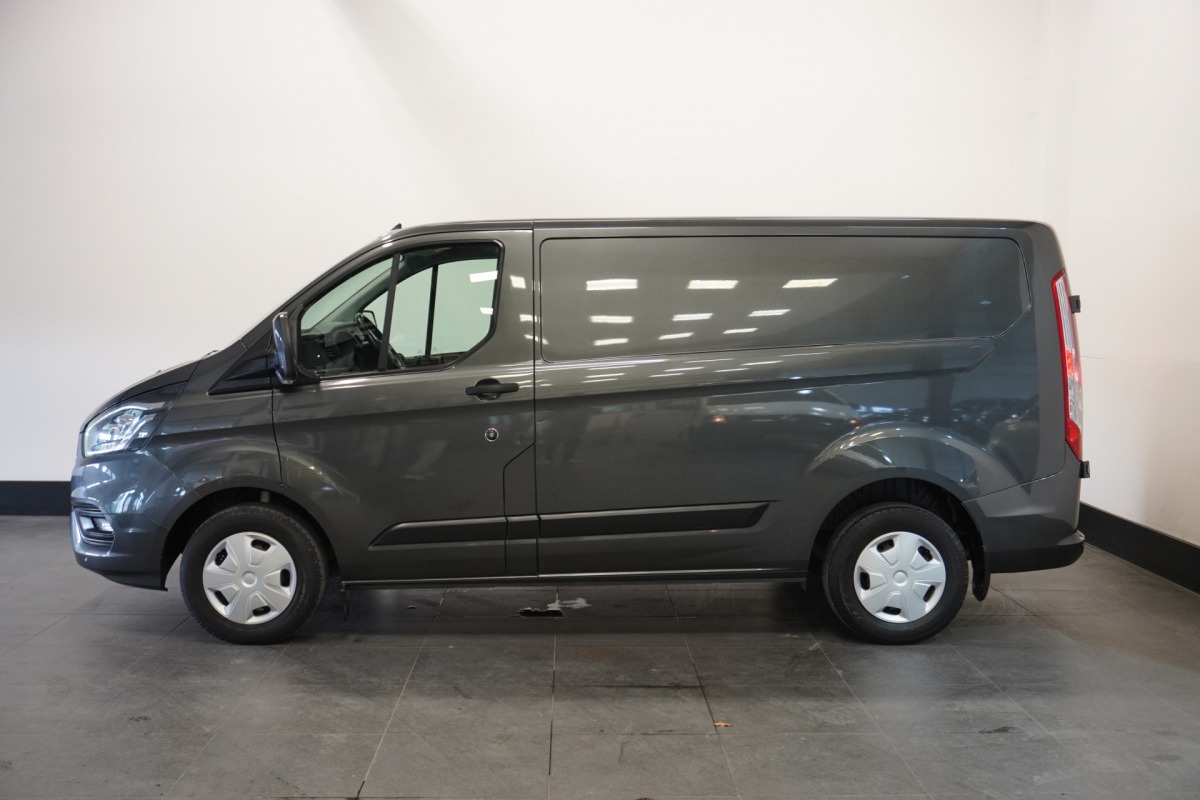 Ford Transit Custom 2.0 TDCI EURO 6 - Airco - Cruise - PDC - Stoelverw. - € 14.950,- Excl.
