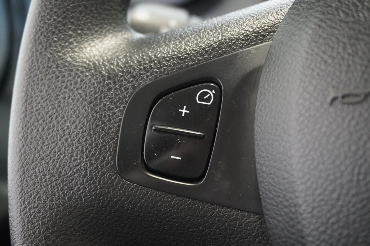 Renault Trafic 2.0 dCi 120PK EURO6 - Airco - Navi - Cruise - € 12.900,- Excl.