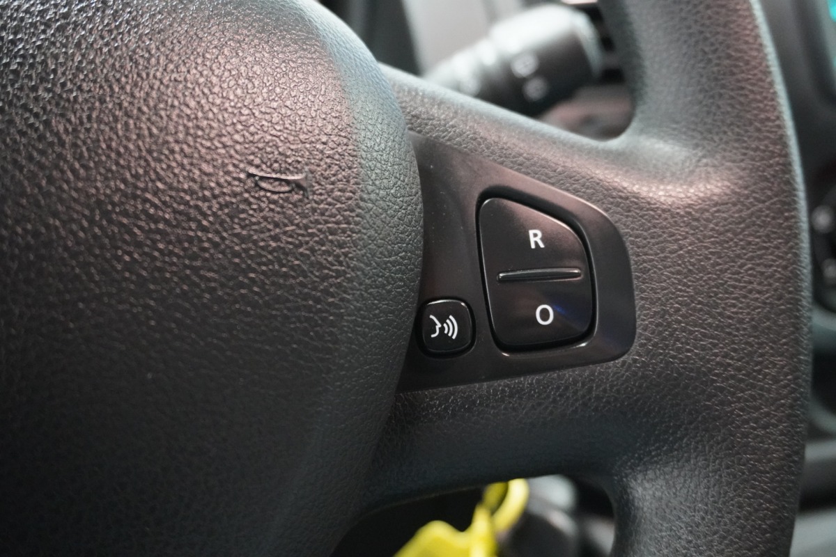 Renault Trafic 2.0 dCi 120PK EURO 6 - Airco - Cruise - Navi - €12.950,- Excl.