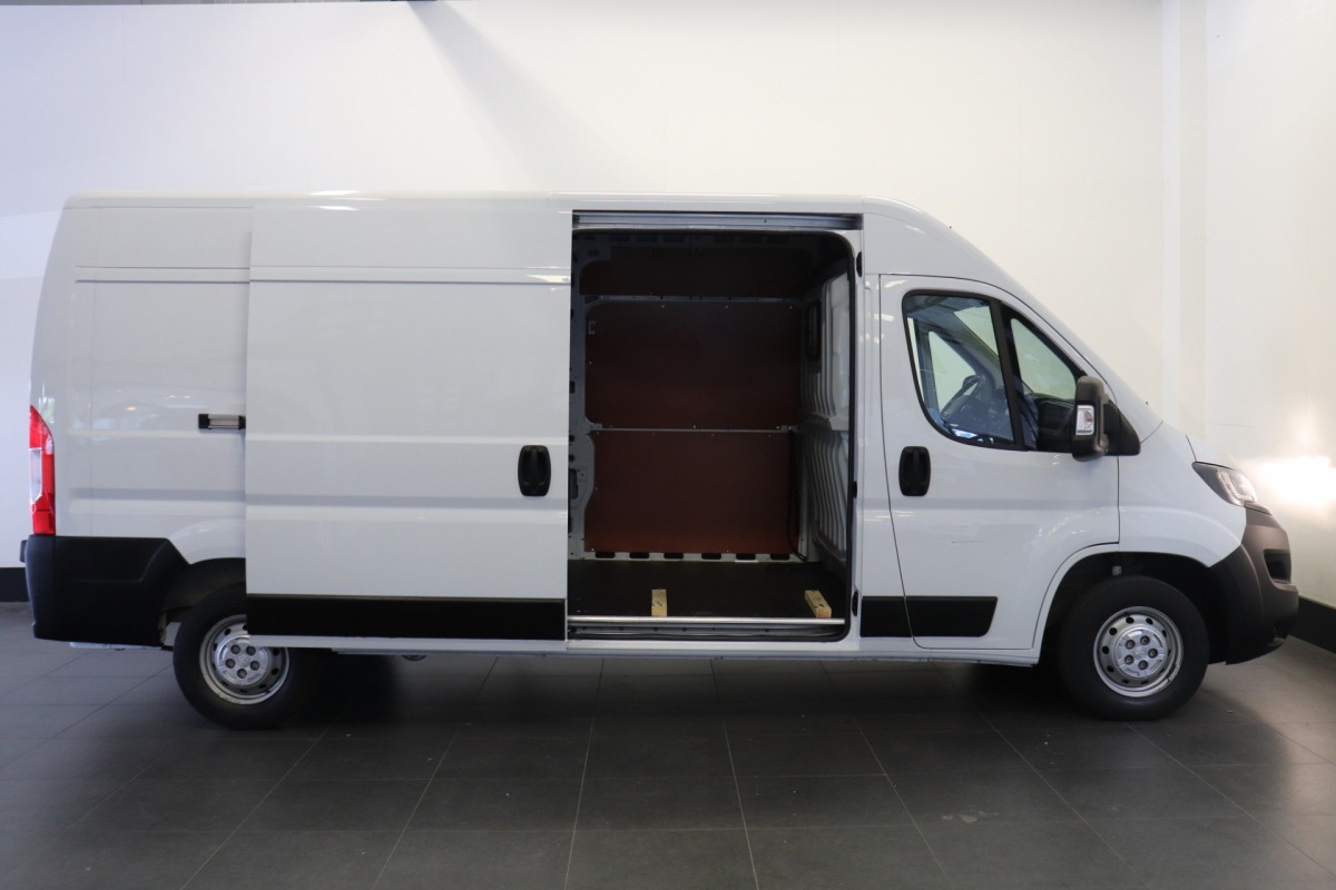 Peugeot Boxer 2.2 BlueHDi L3H2 140PK EURO 6 - Airco - Cruise - PDC - € 19.950,- Excl.