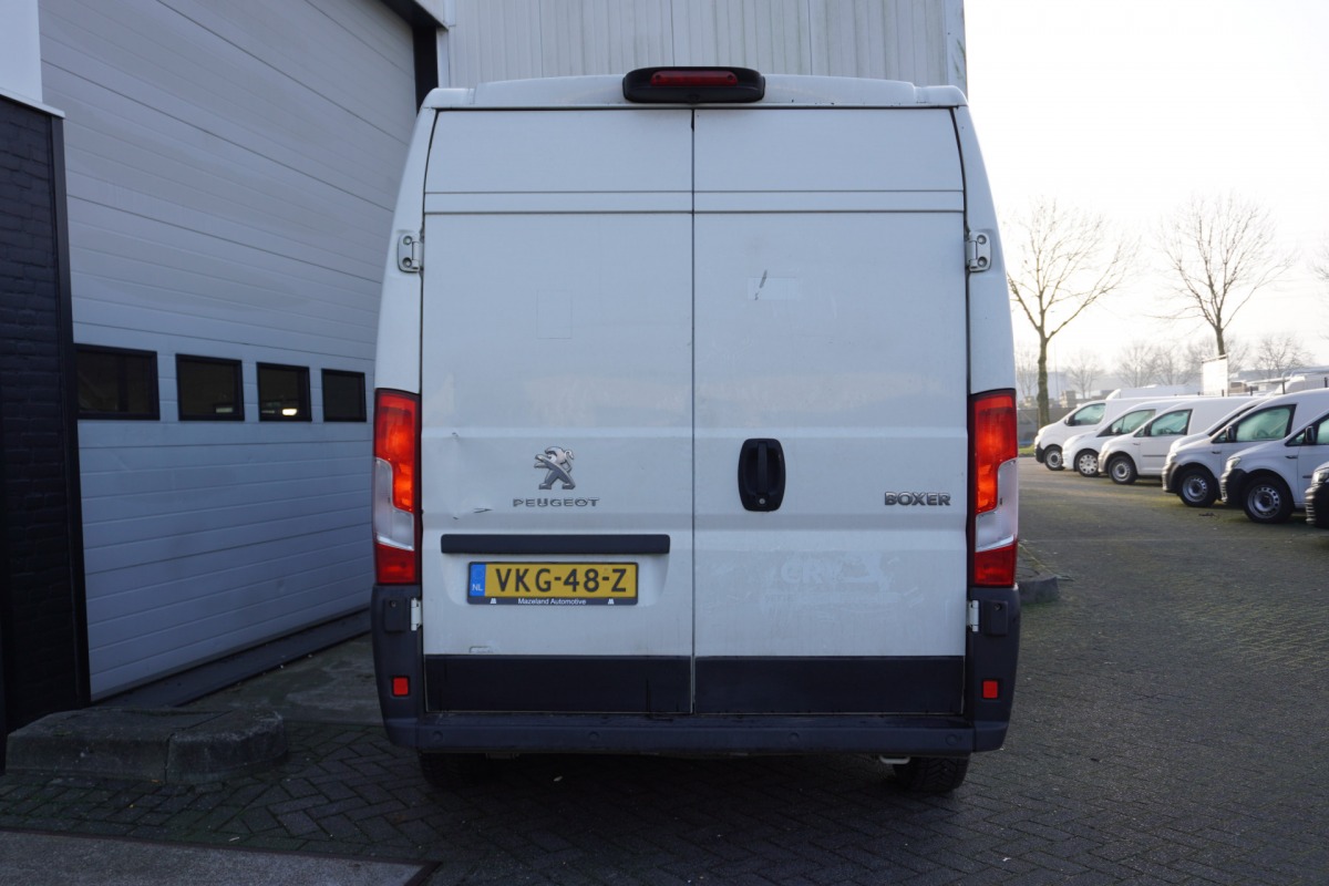 Peugeot Boxer 2.2 BlueHDi 120PK 2x Schuifdeur L2H2 EURO 6 - Airco - Navi - Cruise - Camera - € 15.950,-