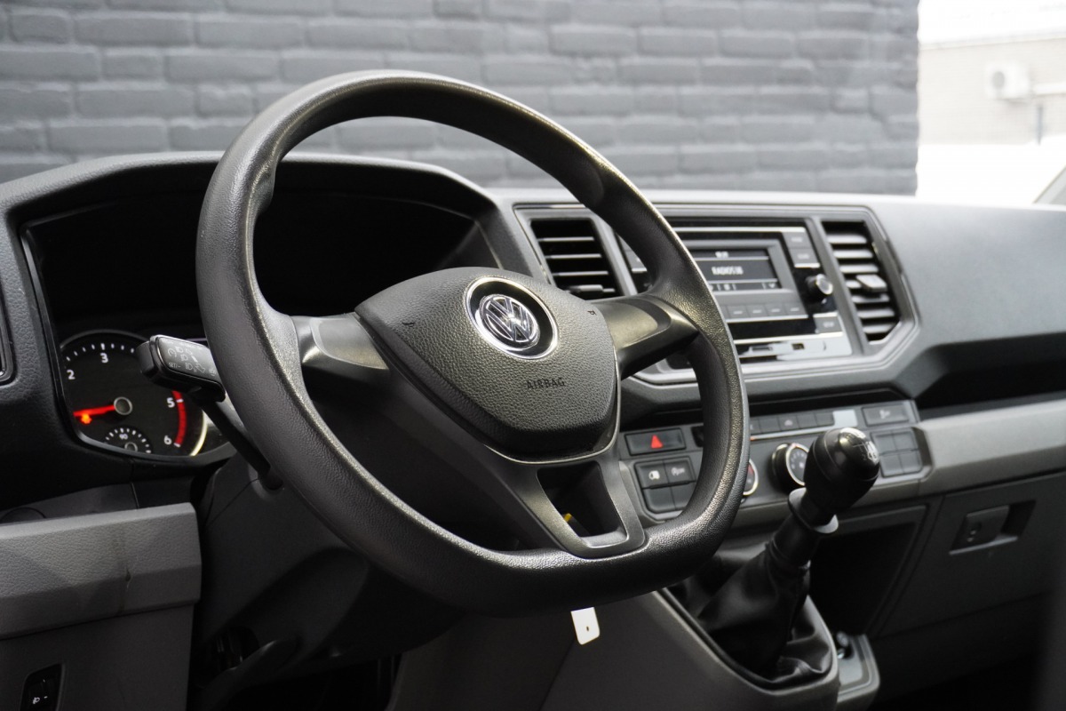 Volkswagen Crafter 2.0 TDI L3H3 EURO 6 - Airco - Cruise - € 18.900,- Excl.