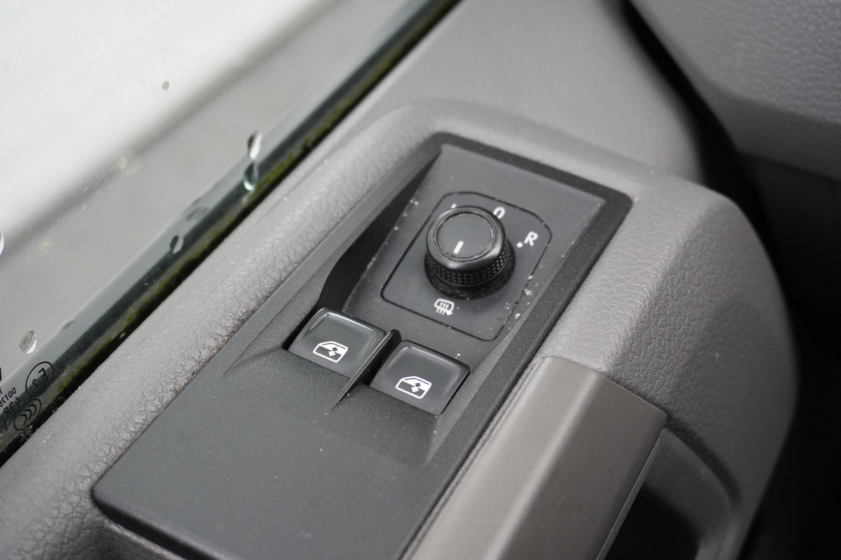Volkswagen Crafter 2.0 TDI L3H3 EURO 6 - Airco - Cruise - € 18.900,- Excl.