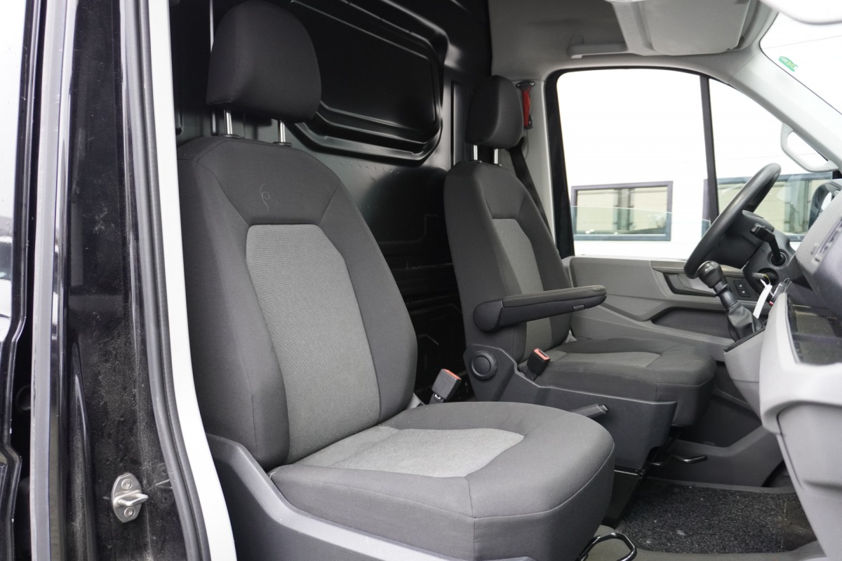 Volkswagen Crafter 2.0 TDI L3H3 EURO 6 - Airco - Cruise - € 18.900,- Excl.