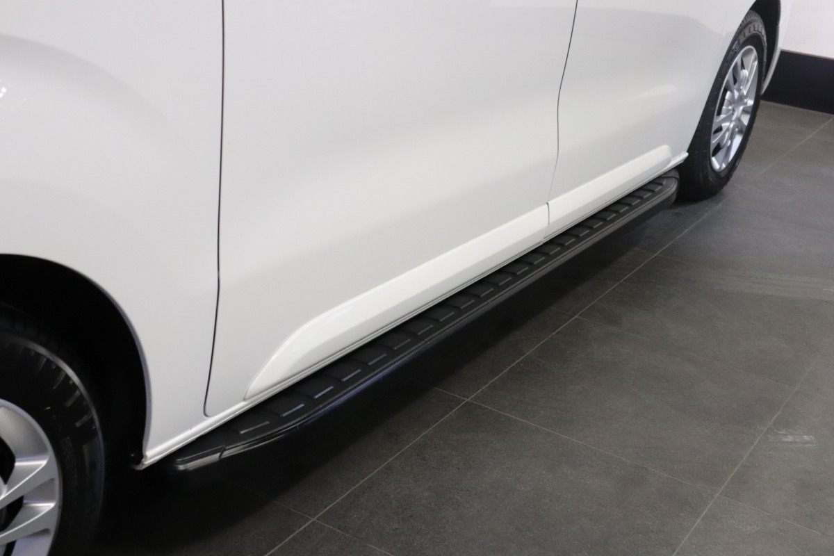 Citroën Jumpy 2.0 BlueHDI 122PK Automaat C-series EURO 6 - Airco - Navi - Cruise - €18.900,- Excl.