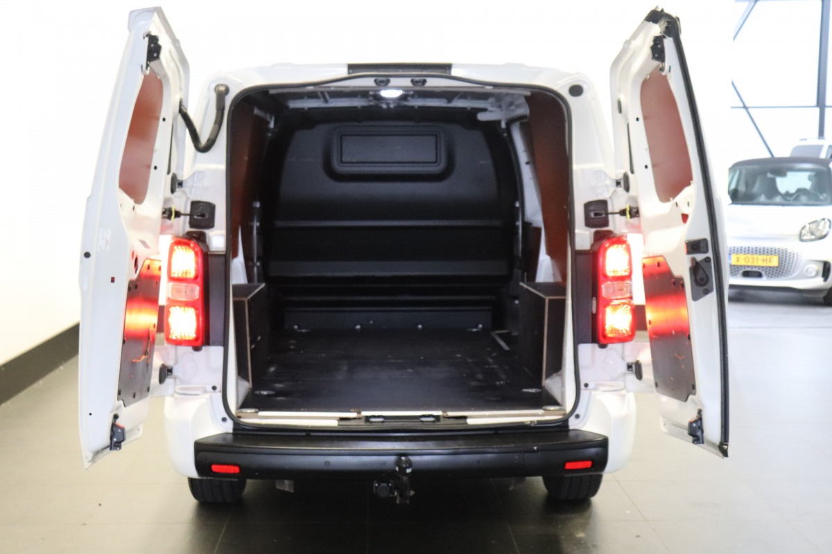 Toyota ProAce Worker 2.0 D-4D 120PK L3 Automaat EURO 6 - Airco - Navi - Cruise - € 17.900,- Excl.