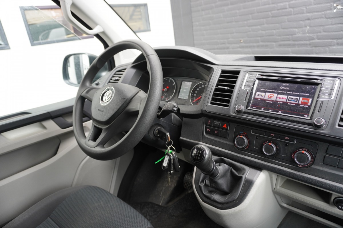 Volkswagen Transporter 2.0 TDI 204PK L2 EURO 6 - Airco - Navi - Cruise - €16.900,- Excl.
