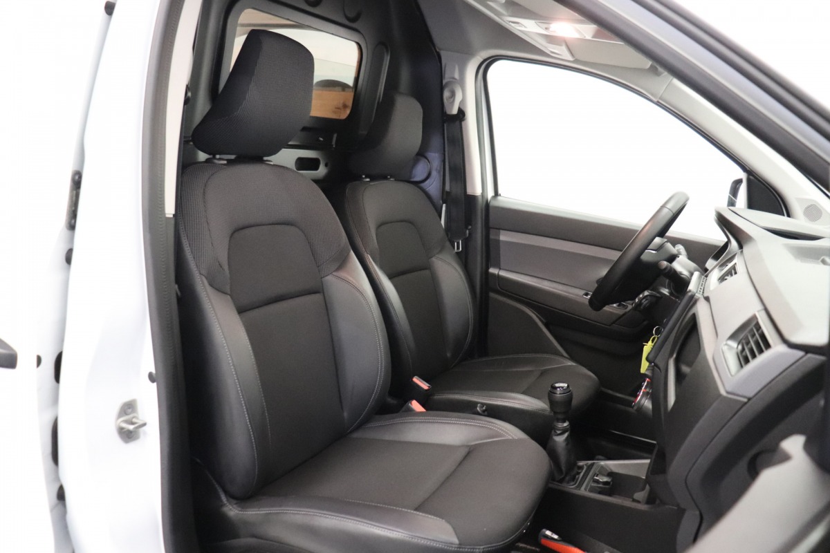 Renault Express 1.5 dCi EURO 6 - Airco - Navi - Cruise - € 12.499, - Excl.