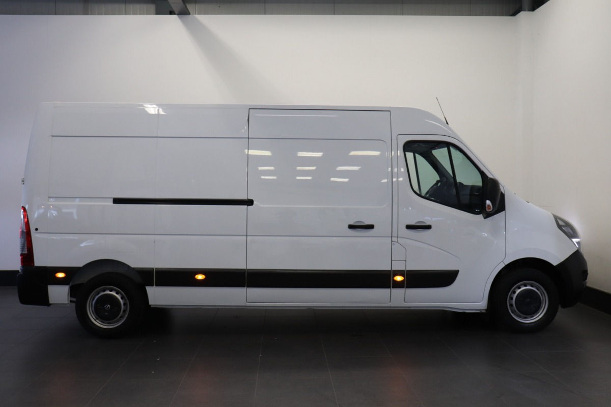 Opel Movano 2.3 Turbo 136PK L3H2 EURO 6 - AC/climate - Navi - Cruise - € 18.900,- Excl.
