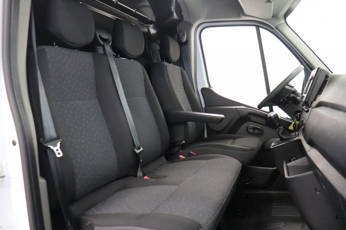 Opel Movano 2.3 Turbo 136PK L3H2 EURO 6 - AC/climate - Navi - Cruise - € 18.900,- Excl.