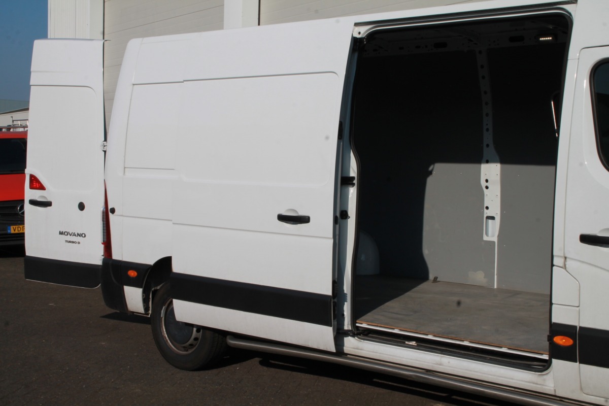 Opel Movano 2.3 Turbo 136PK L3H2 EURO 6 - AC/climate - Navi - Cruise - € 19.900,- Excl.