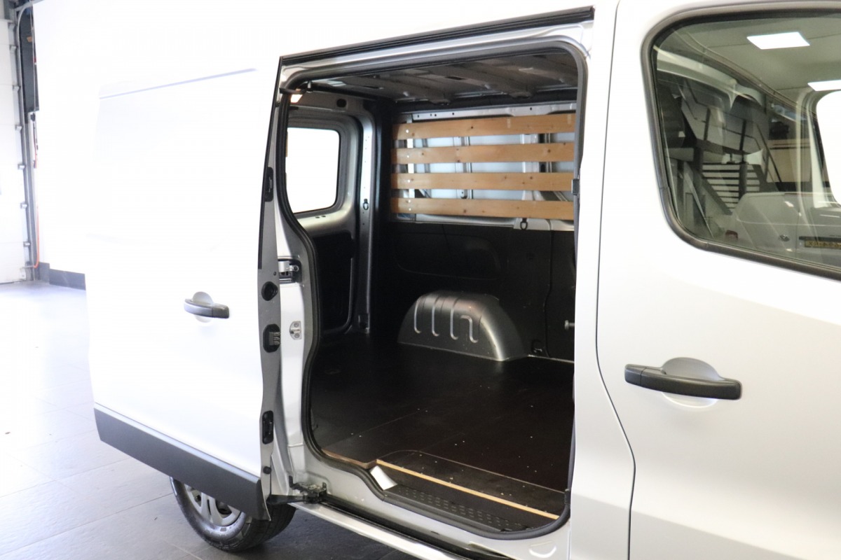 Fiat Talento 2.0 MultiJet 145PK EURO 6 - Airco - Navi - Cruise - € 13.900,- Excl.