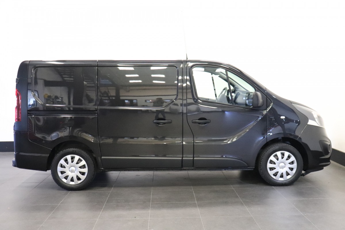 Opel Vivaro 1.6 CDTI 125PK EURO 6 - Airco - Navi - Cruise - € 10.900,- Excl.