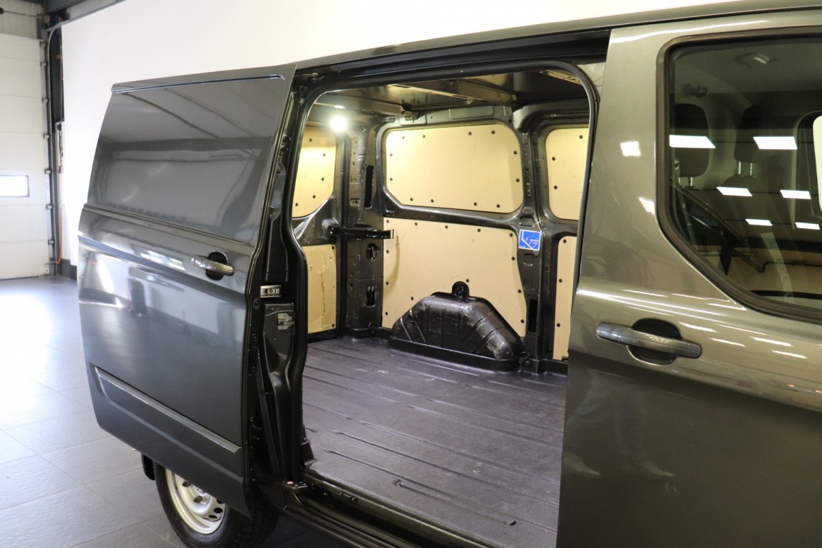 Ford Transit Custom 2.0 TDCI 130PK Automaat EURO 6 - Airco - Navi - Cruise - PDC - €12.900,- Excl.