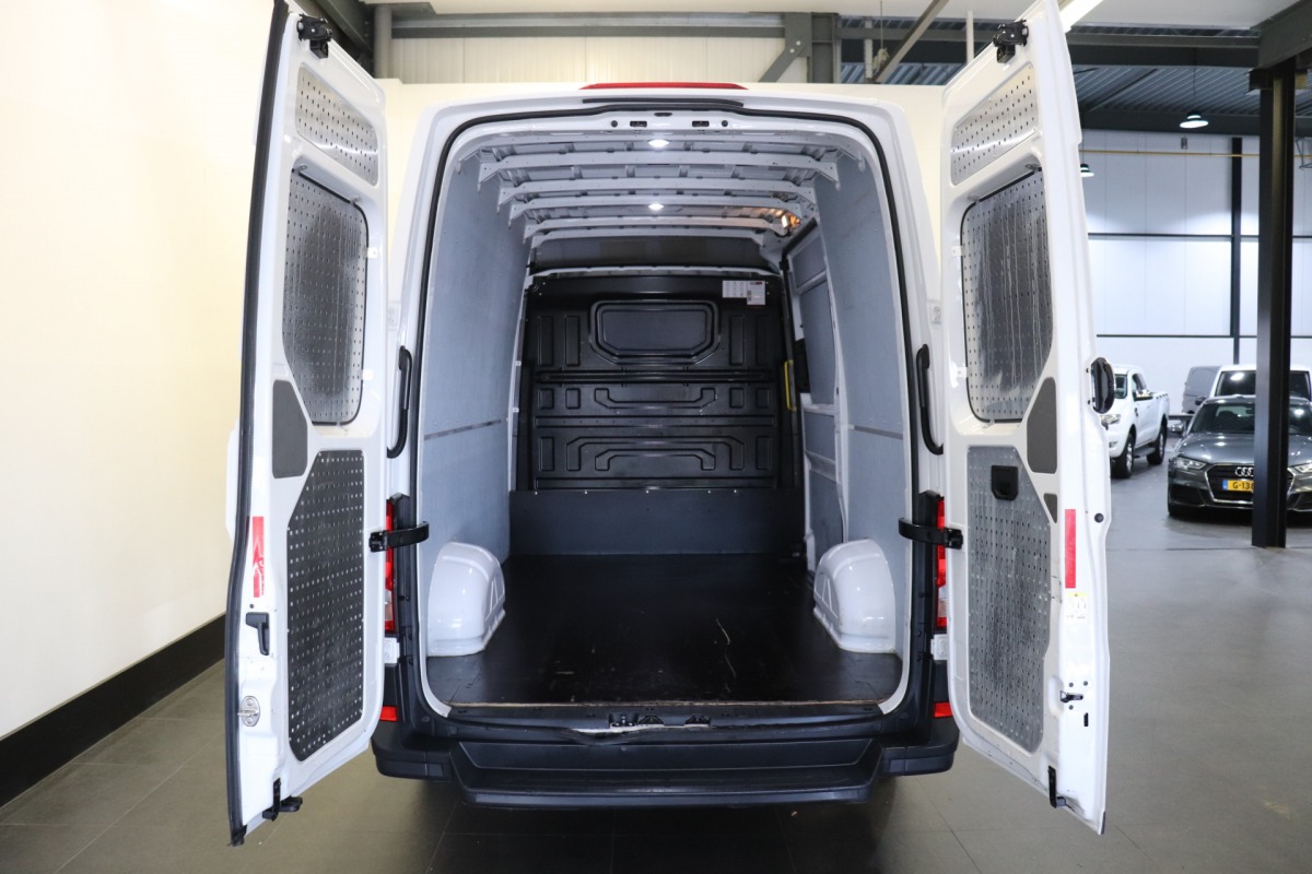 Volkswagen Crafter 2.0 TDI 140PK L3H3 Euro 6 - Airco - Cruise - €15.900,- Excl