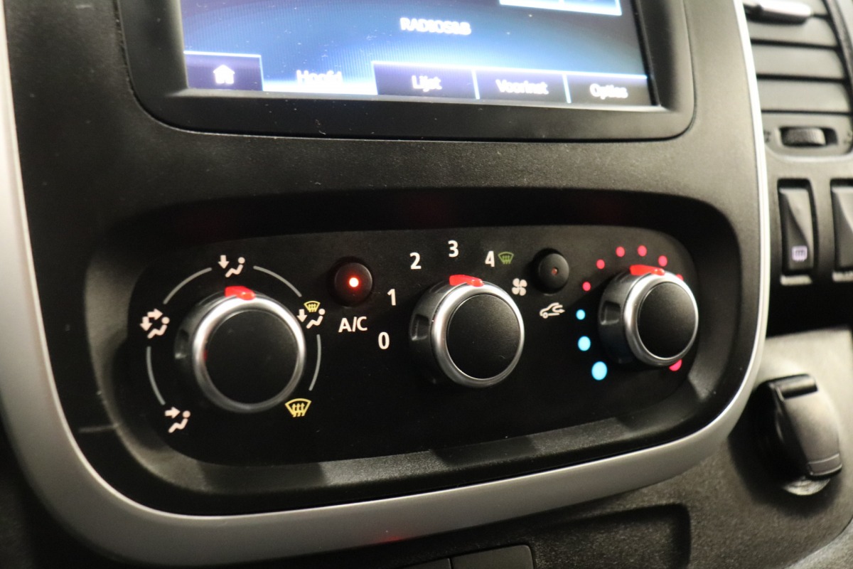 Renault Trafic 1.6 dCi EURO 6 - Airco - Navi - Cruise - € 10.900,- Excl.