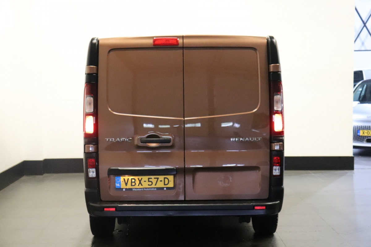 Renault Trafic 1.6 dCi EURO 6 - Airco - Navi - Cruise - € 10.900,- Excl.