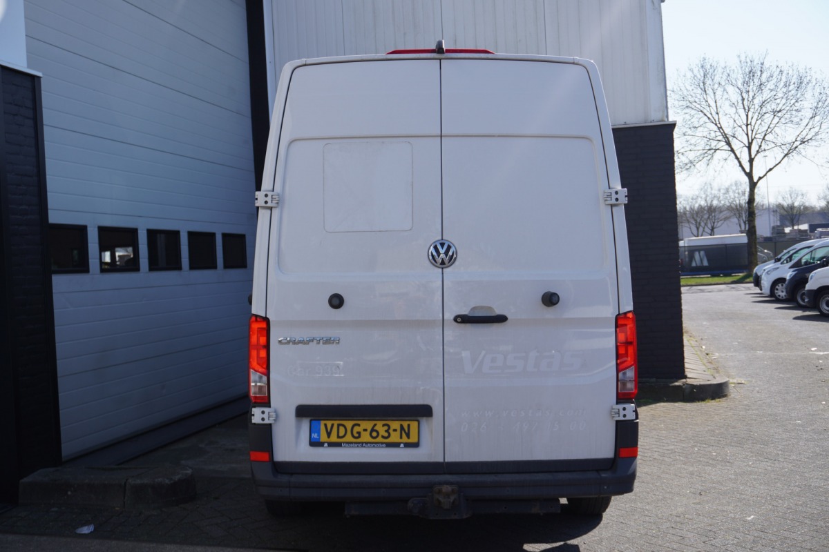 Volkswagen Crafter 2.0 TDI 140PK L3H3 EURO 6 - Airco - Navi - Cruise - Camera - € 14.900,- Excl.