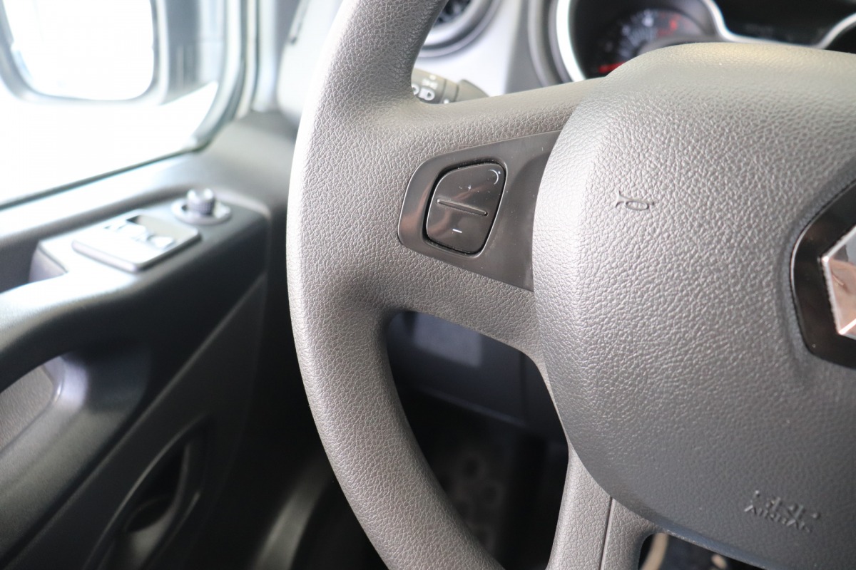 Renault Trafic 2.0 dCi 145PK Automaat EURO 6 - A/C Climate - Cruise - Navi - Trekhaak - €13.950,- Excl.