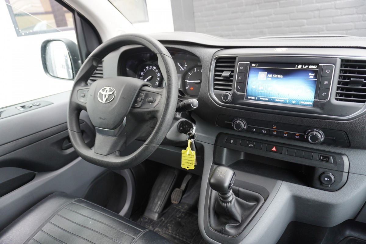 Toyota ProAce 2.0 122PK L2 EURO 6 - Airco - Navi - Cruise - € 13.900,- Excl.