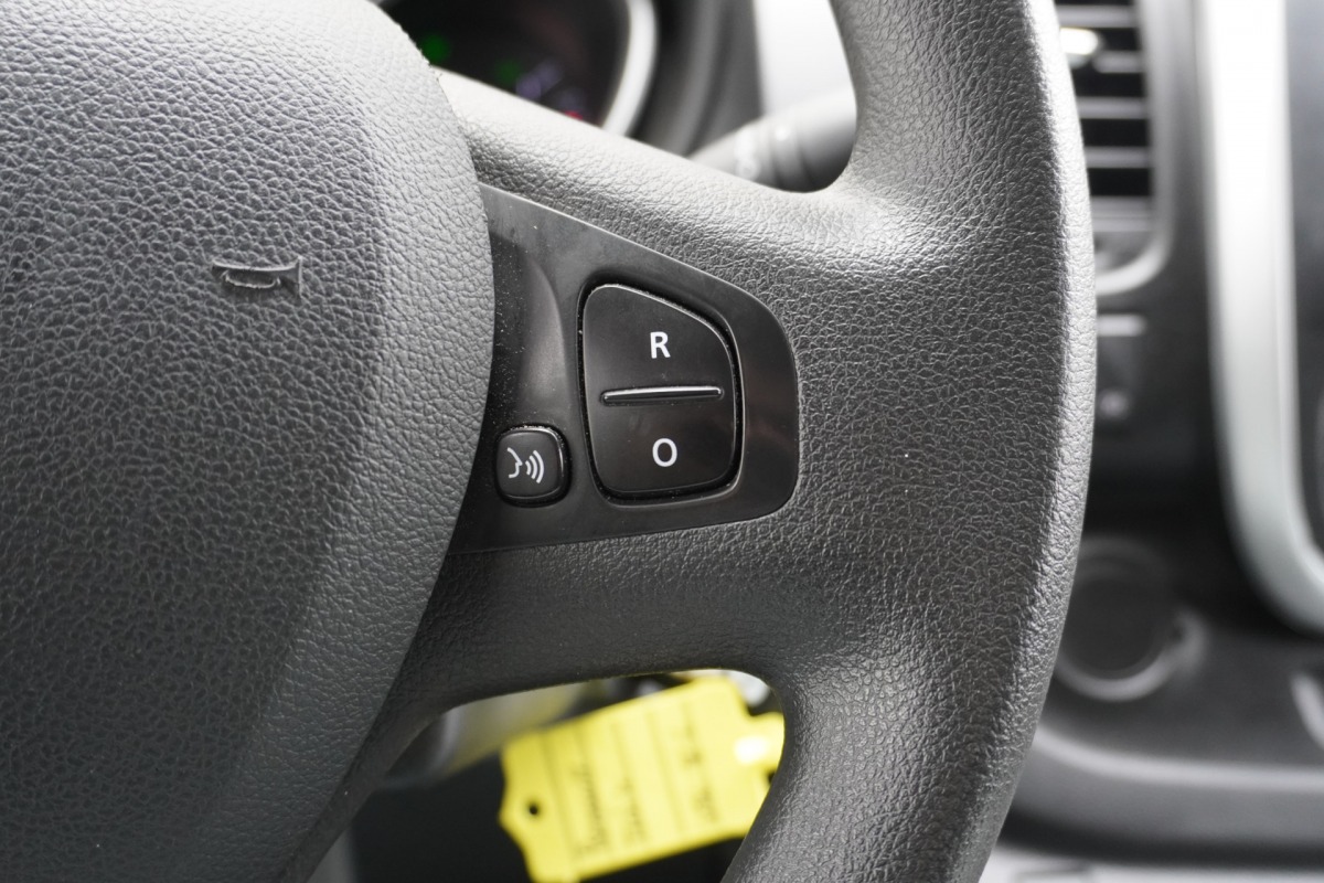 Renault Trafic 1.6 dCi 2 x schuifdeur EURO 6 - Airco - Cruise - Navi - € 12.900 - Excl.