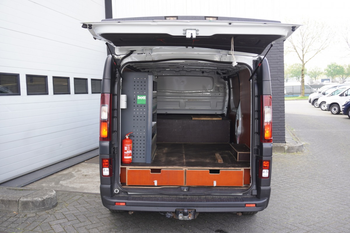 Opel Vivaro 1.6 CDTI L2 125PK EURO 6 - Airco - Cruise - PDC - €9.950,- Excl.