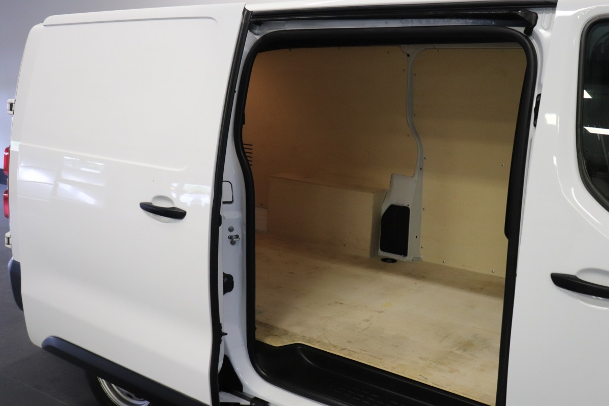 Opel Vivaro 1.5 CDTI L3 EURO 6 - Airco - Navi - Cruise - € 15.950- Excl.