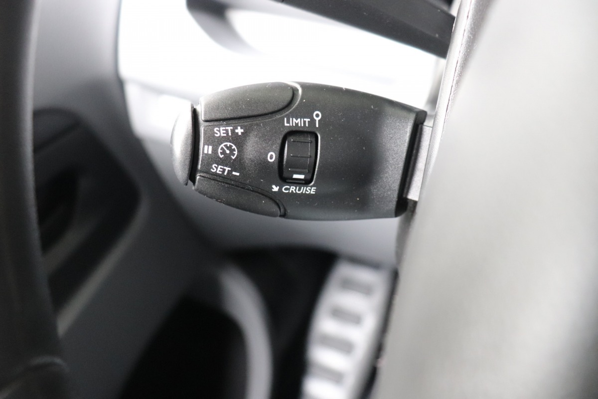 Opel Vivaro 1.5 CDTI L3 EURO 6 - Airco - Navi - Cruise - € 15.950- Excl.