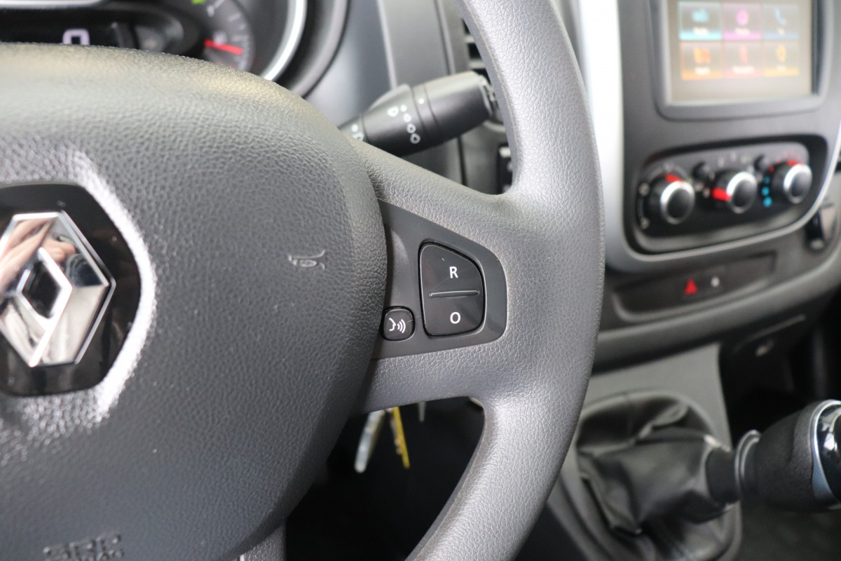 Renault Trafic 1.6 dCi EURO 6 2 x schuifdeur - Airco - Navi - Cruise - €12.499,- Excl.